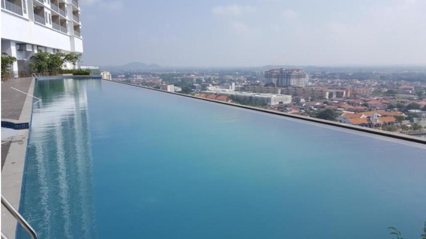Silverscape Seaview Residences Melaka Eksteriør bilde